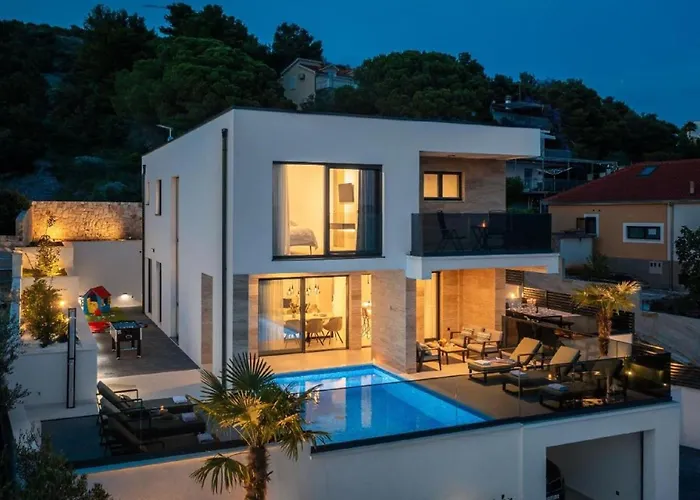 ヴィラ Luxury With Swimming Pool And Sauna トロギール