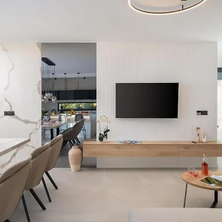 Luxury With Swimming Pool And Sauna * Trogir