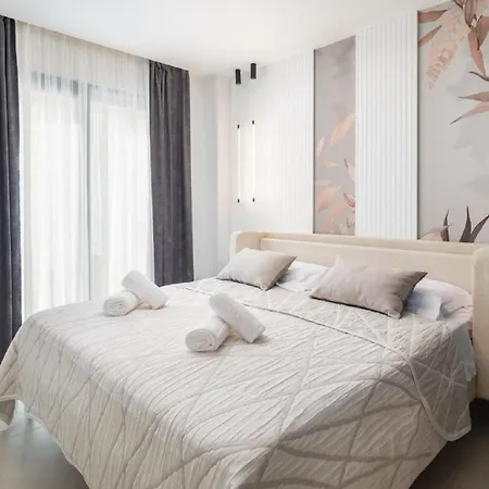 Luxury With Swimming Pool And Sauna Villa Trogir