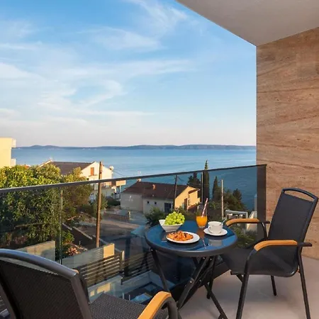 Luxury With Swimming Pool And Sauna Villa *