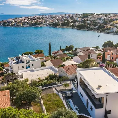 Luxury With Swimming Pool And Sauna Trogir