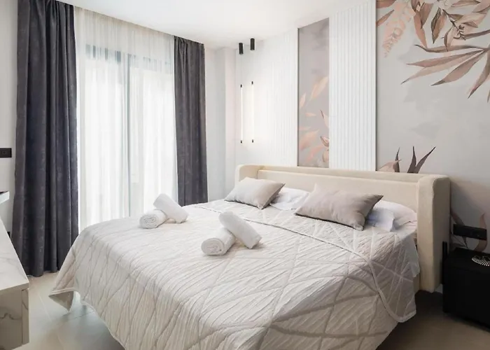Luxury With Swimming Pool And Sauna Villa Trogir