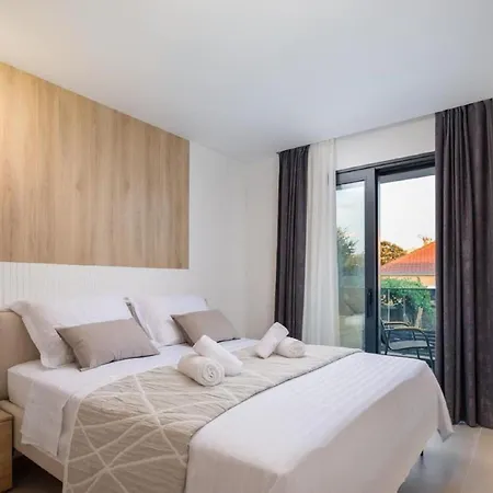 Vila Luxury With Swimming Pool And Sauna *